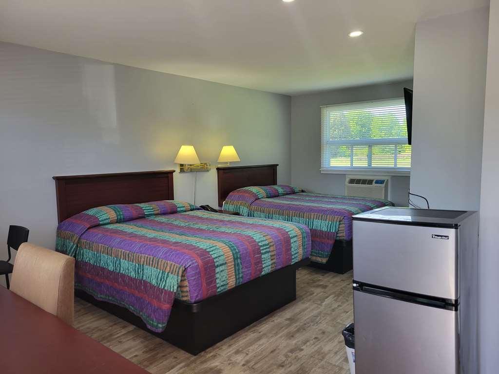 Knights Inn Cobourg Room photo